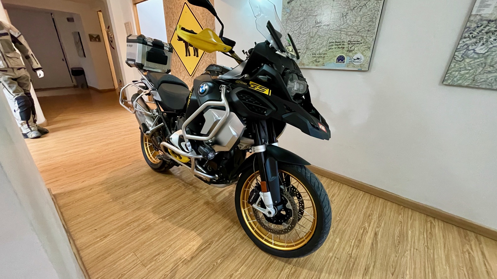 BMW R 1250 GSA 40th Anniversary Edition in Colombia