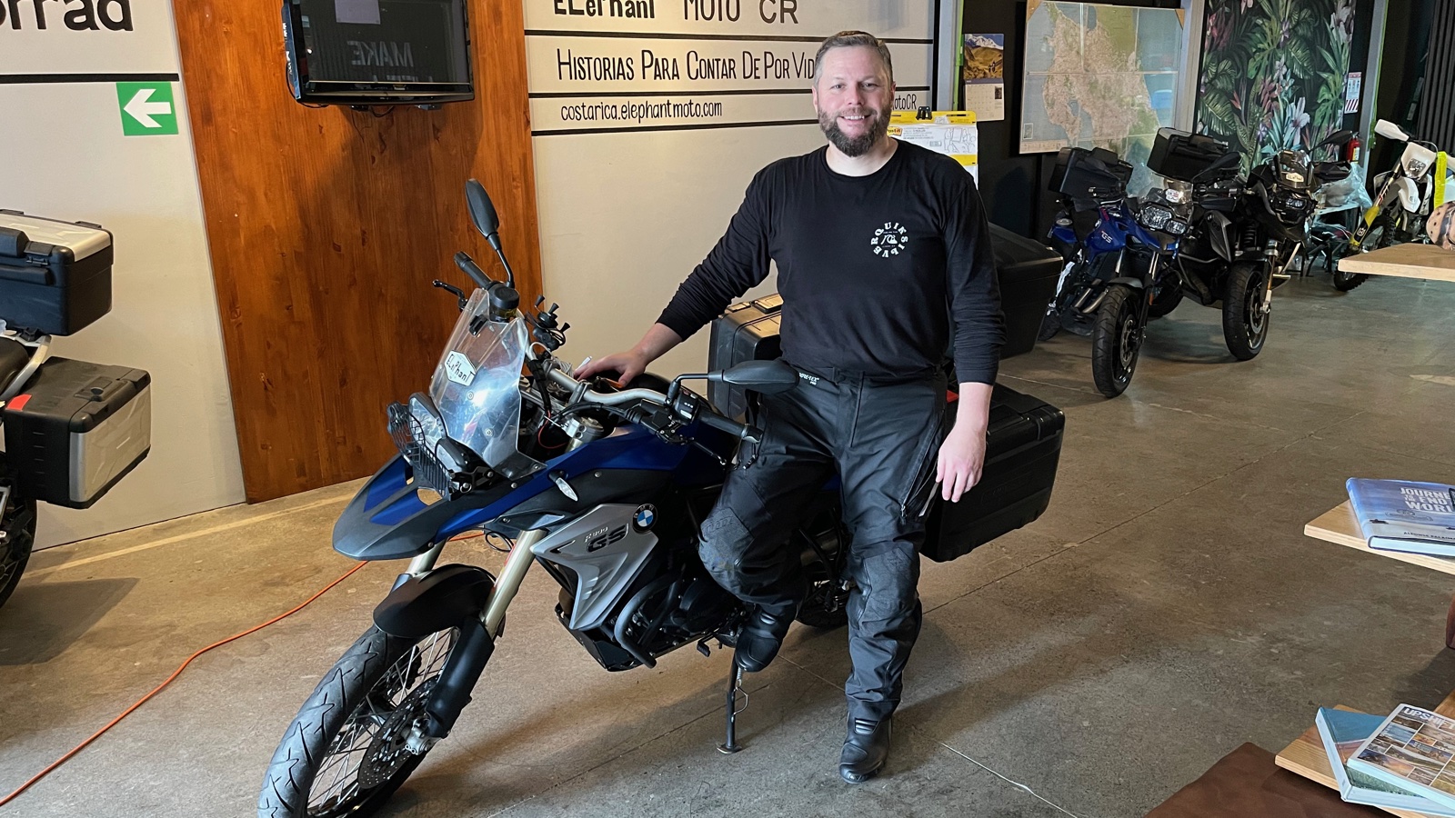 BMW F 850 GS in Costa Rica rainforest